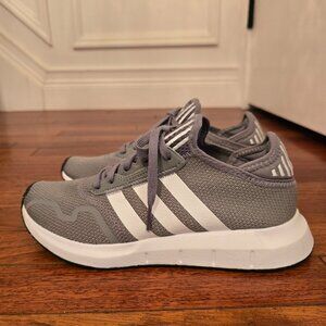 ADIDAS - Swift Run X J 'Grey' FY2159 - Size 6.5